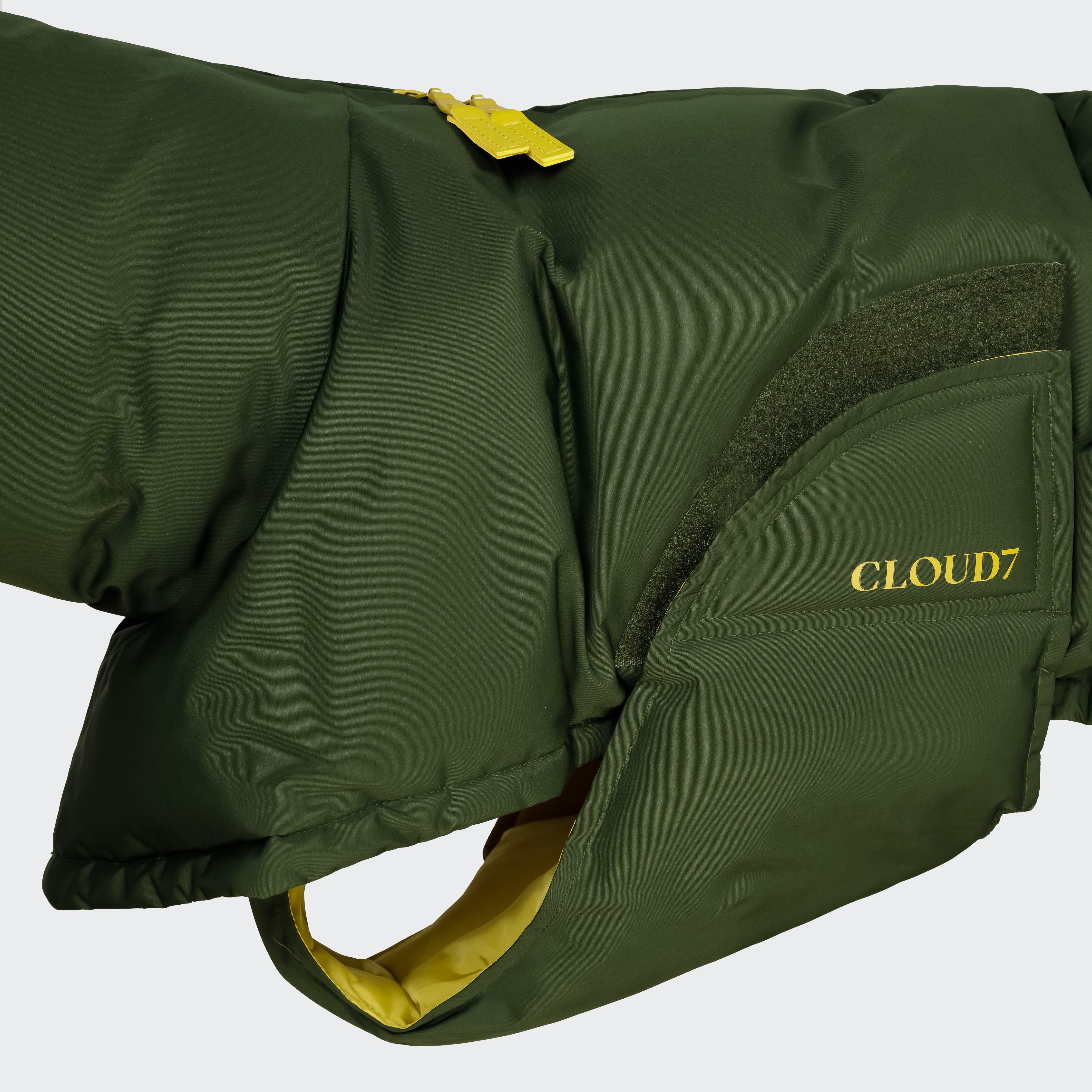 Hundemantel Everest Pro oliv von Cloud 7